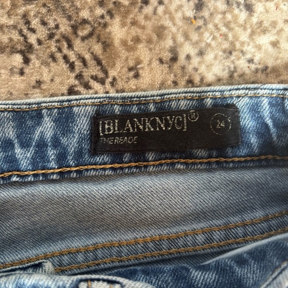 Blank NYC Light Wash Distressed Skinny Raw Hem Jeans Size 24 - Picture 6 of 7